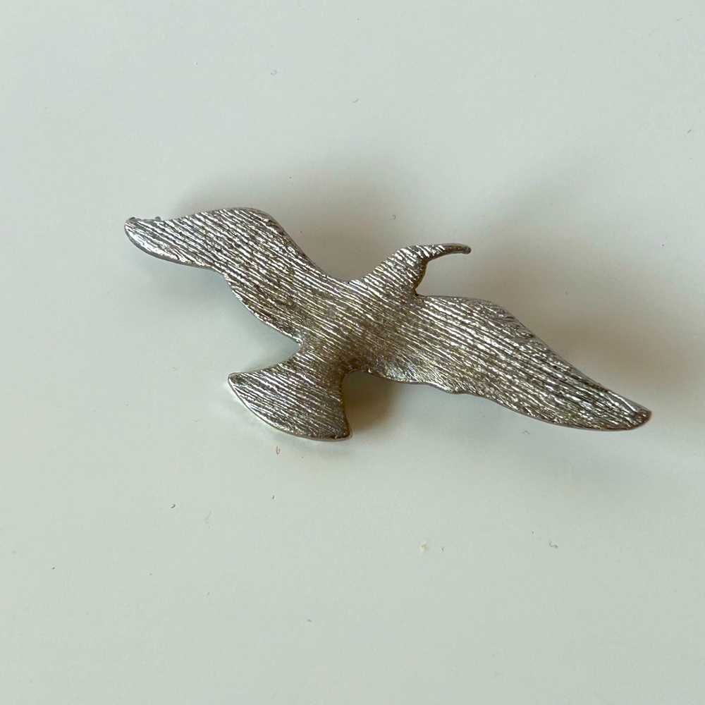 Bird Silver Tone Necklace Pendant/Pin